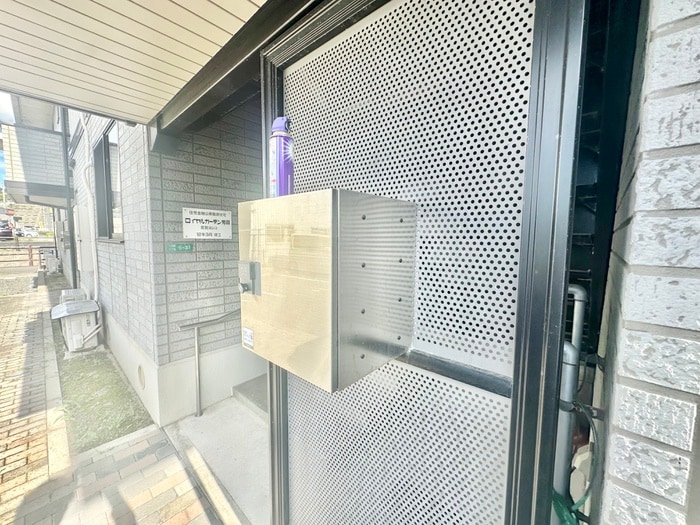 エントランス部分 ロイヤルガーデン芳賀Ｃ棟