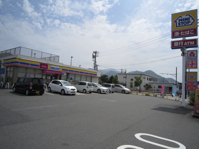 ミニストップ(コンビニ)まで240m ルネッサンス大里Ａ棟