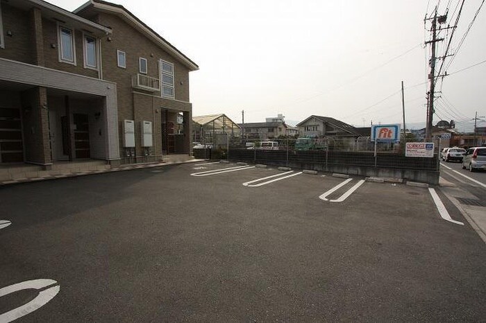 駐車場 プール・トゥジュール
