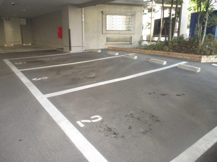 駐車場 シャルマンビオス