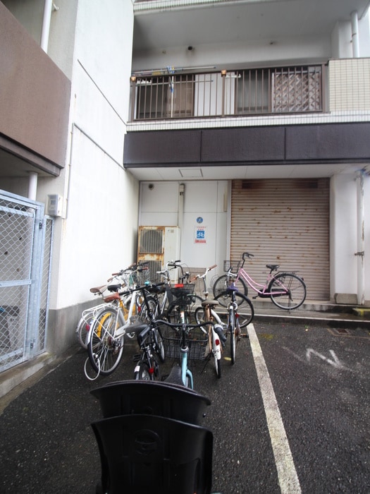 駐輪場 速水ビル