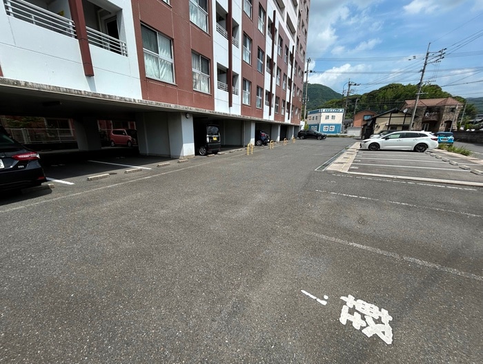 駐車場 アネシス