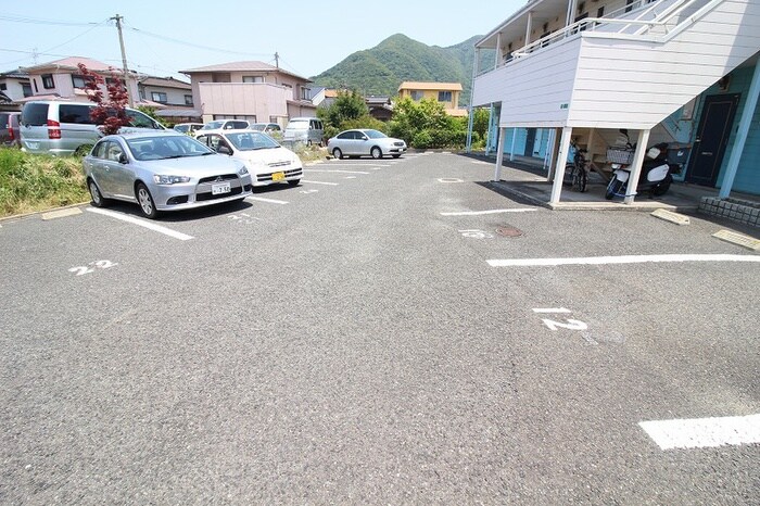 駐車場 センチュリ－ハウスＢ棟