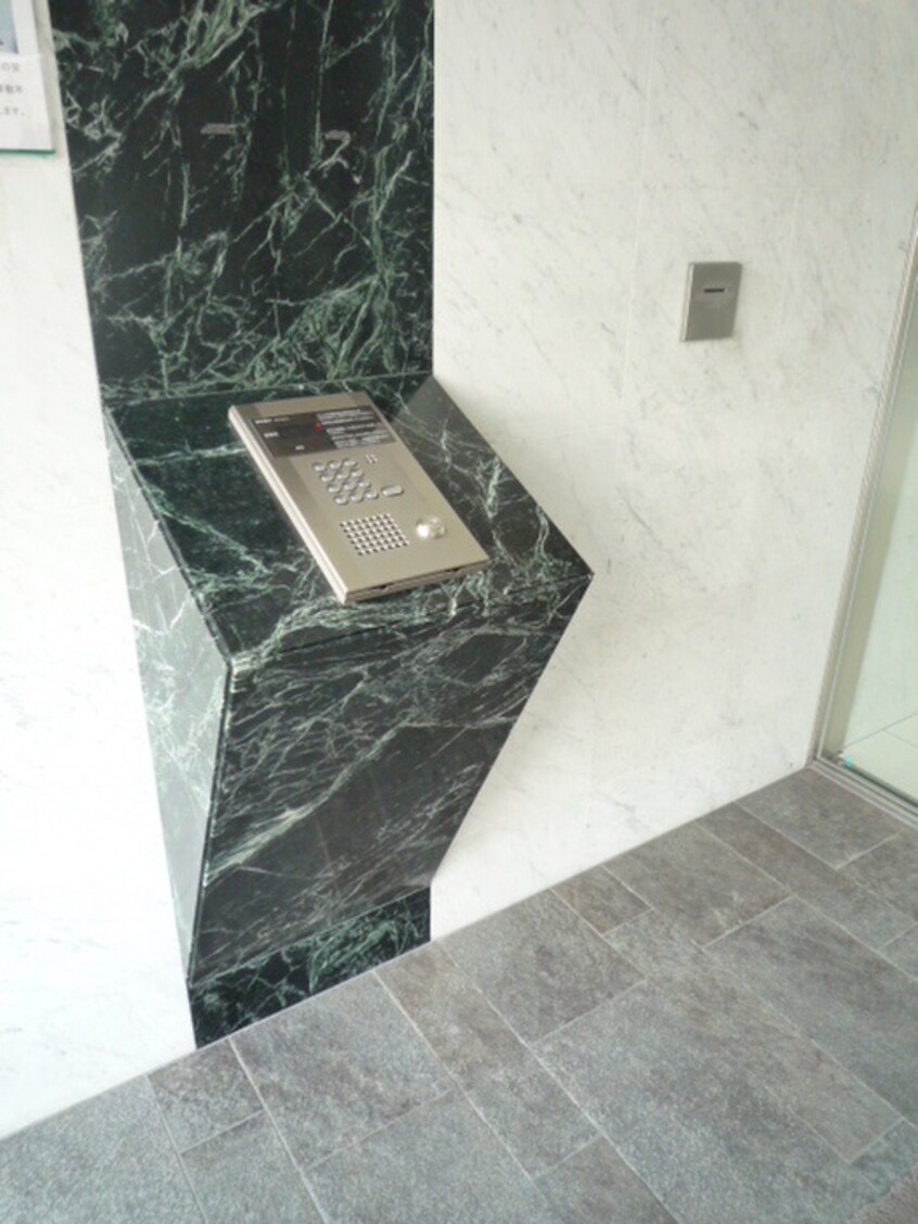 エントランス部分 ｴﾝｸﾚｽﾄ天神東Ⅲ(603)