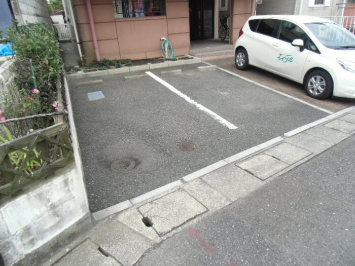 駐車場 アルバコ－ト