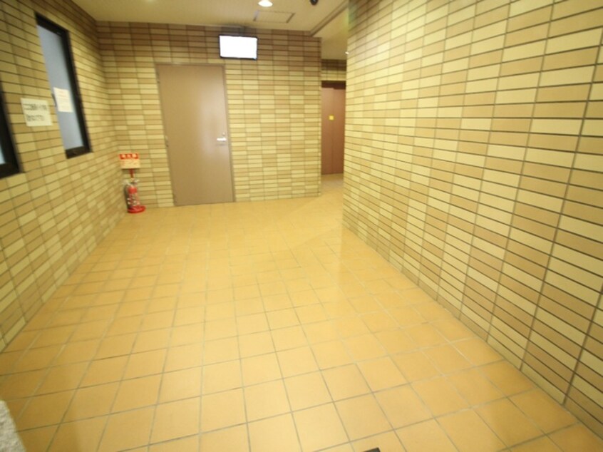 エントランス部分 ユアーズ高砂