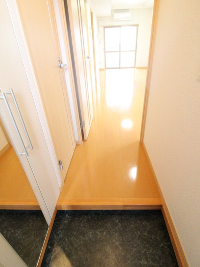 玄関 フォーウィルズコートⅡ