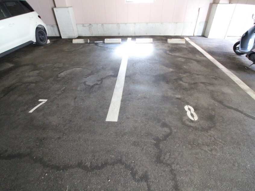 駐車場 アリエス西の丘