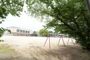 小郡小学校(小学校)まで500m サニーハイツⅡ