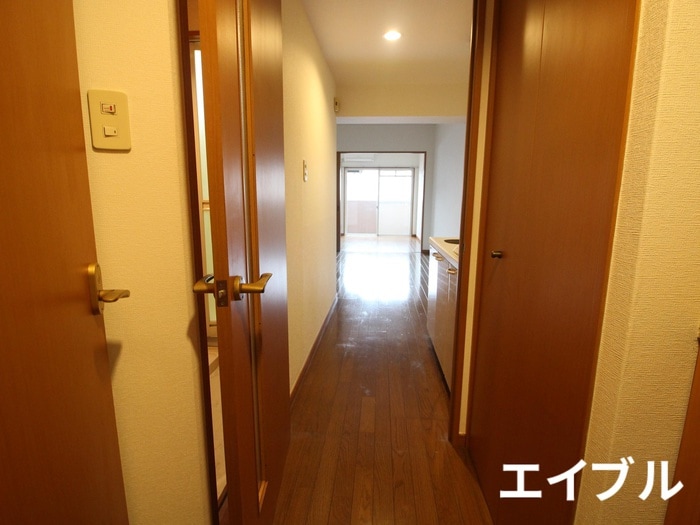 廊下 プレジール南山荘