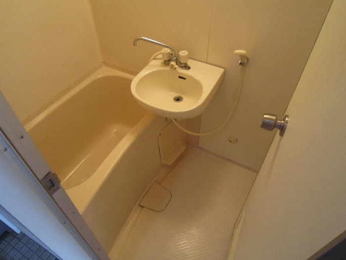 バス／シャワールーム等 コンドミニアム医生ヶ丘Ⅲ