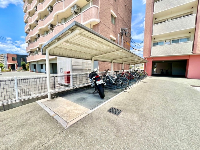 駐輪場 フォレスト陣原
