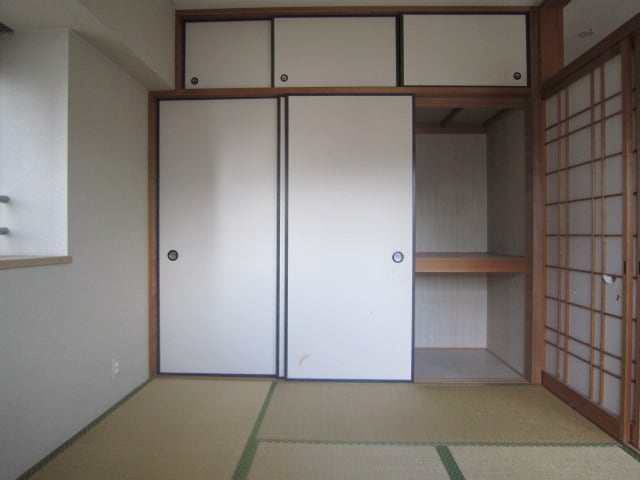 収納 スルス門松駅前