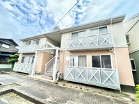 ファミール二島 A棟
