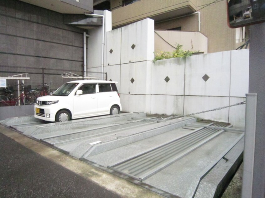 駐車場 アクタス六本松タワ－(702)