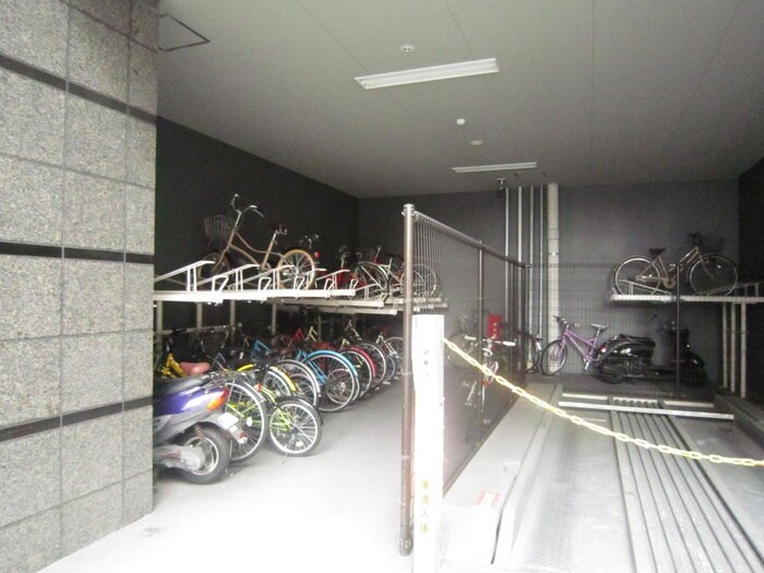 駐輪場 アクタス六本松タワ－(702)