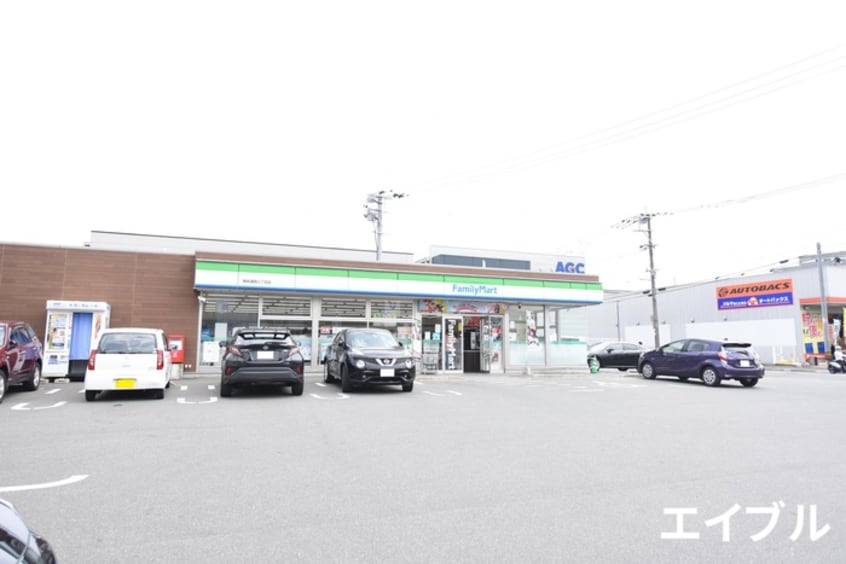 ファミリーマート 博多諸岡３丁目店(コンビニ)まで260m リックメゾン