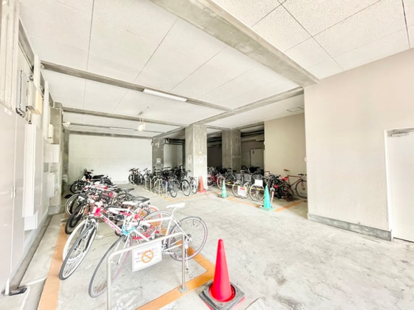 駐輪場 ダイナコ－トヒルズ折尾(408)