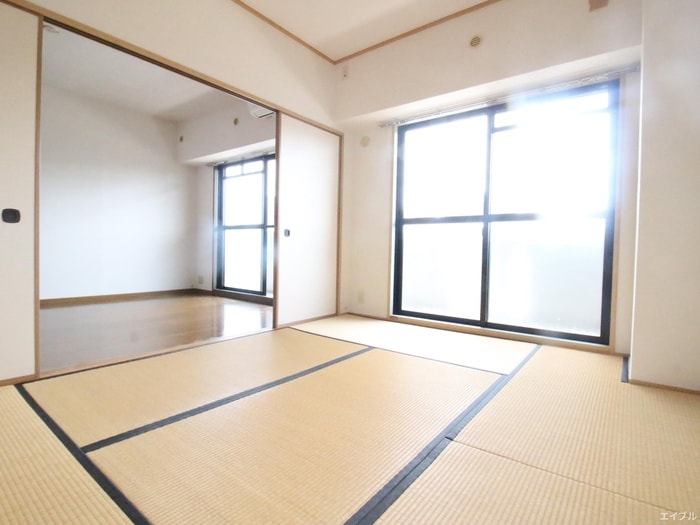 居室 クレスティ空港前