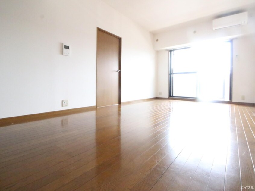 居室 クレスティ空港前