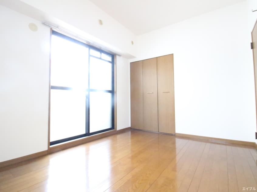 居室 クレスティ空港前