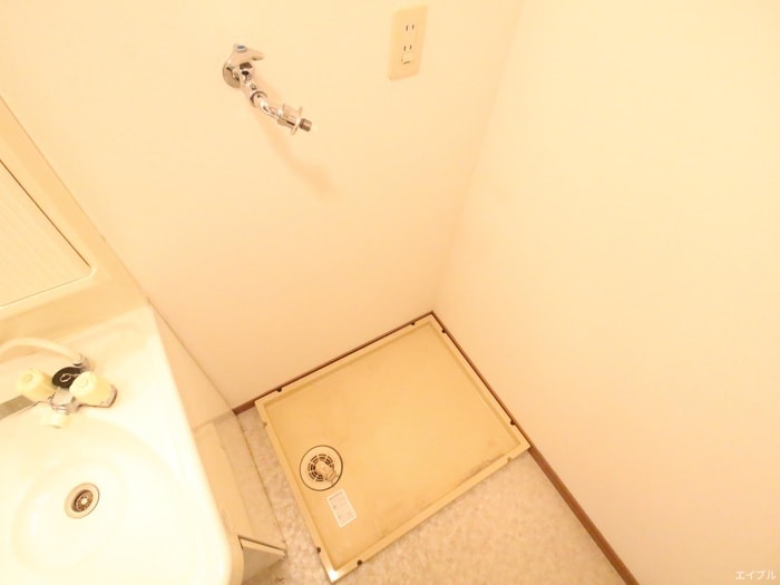 洗濯機置場 クレスティ空港前