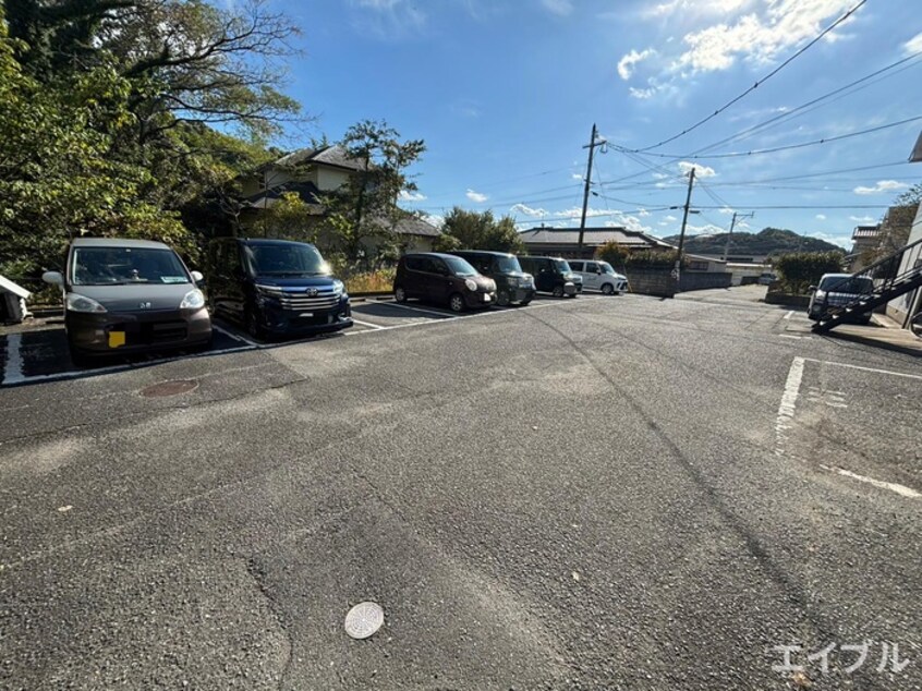 駐車場 プロムナード泉１