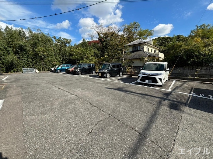 駐車場 プロムナード泉１