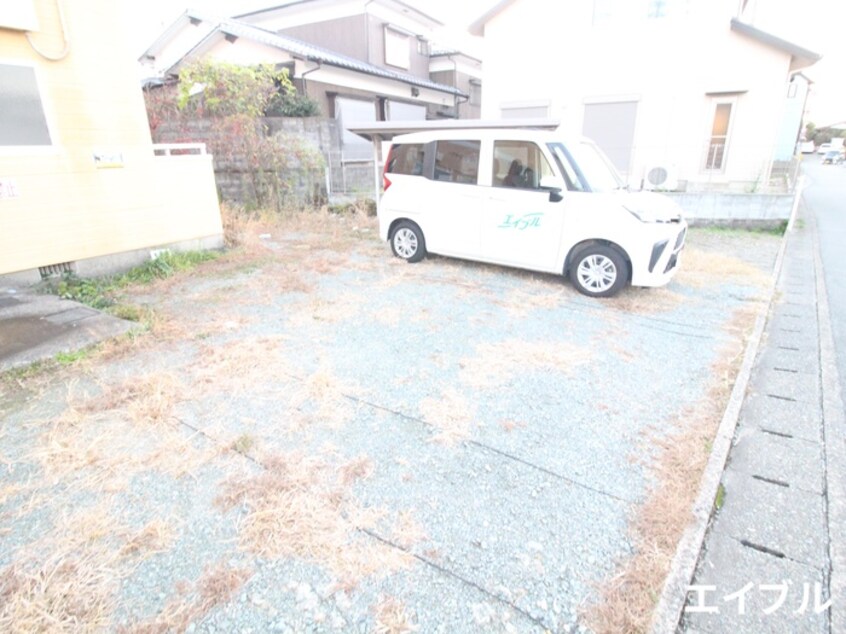 駐車場 プチクロ－バ－