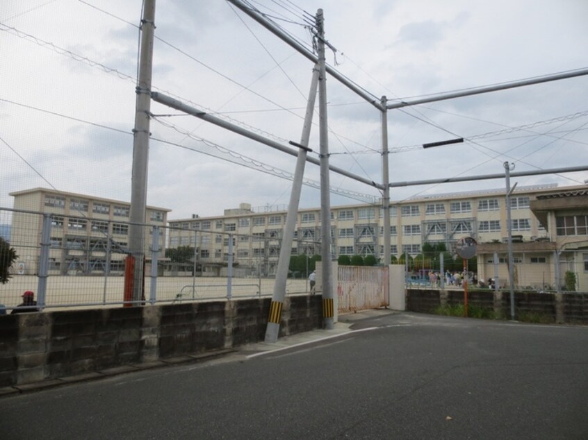 弥永小学校(小学校)まで400m ＥＬＥＶＩＴＡ弥永