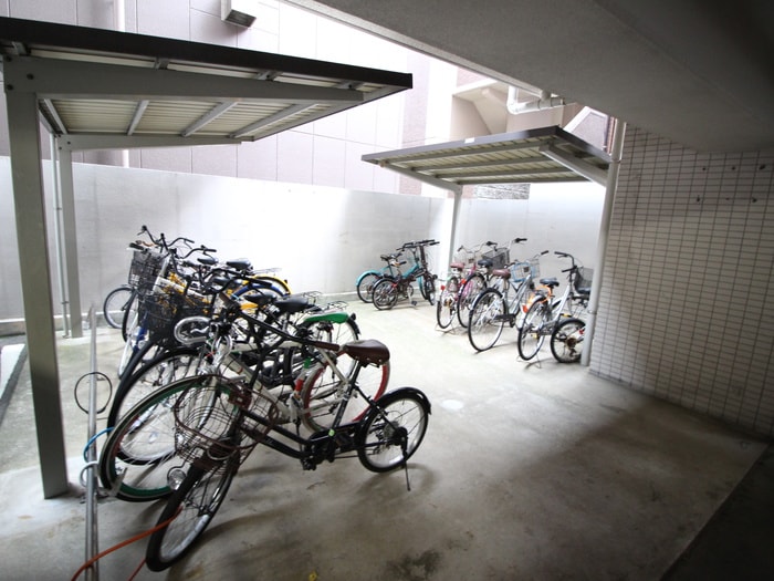 駐輪場 スタンドリバー博多駅南