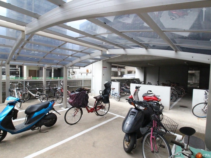 駐輪場 エステ－ト博多駅南ハウス