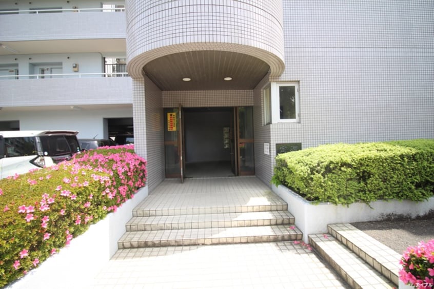 エントランス部分 サンバード春日