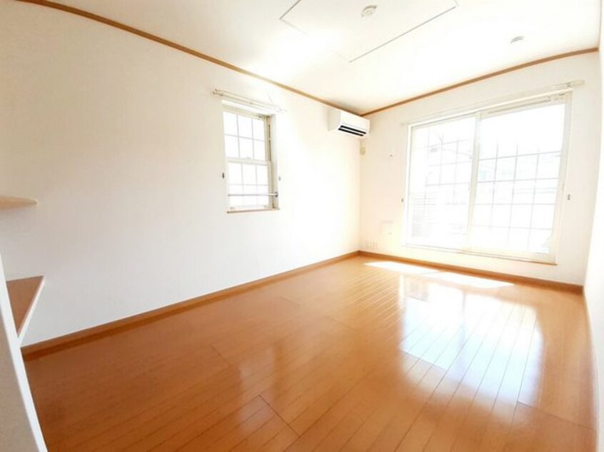 居室 ペンサミエントＣ