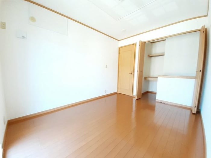 居室 ペンサミエントＣ