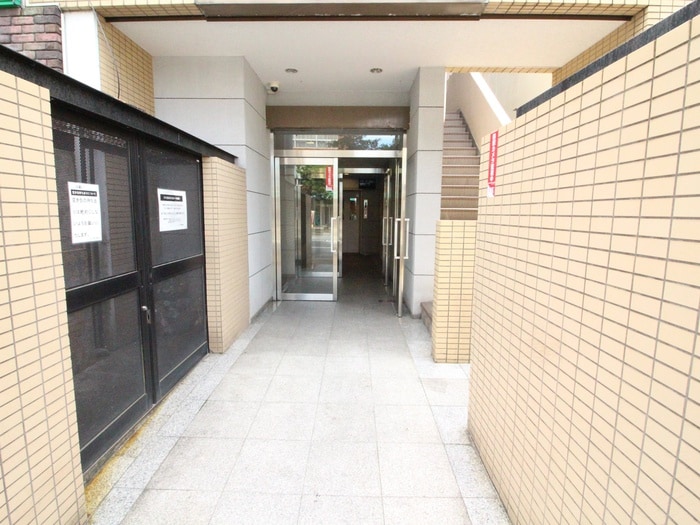 エントランス部分 プチメゾン室見(414)