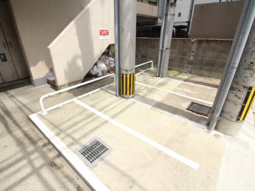 駐車場 プチメゾン室見(414)