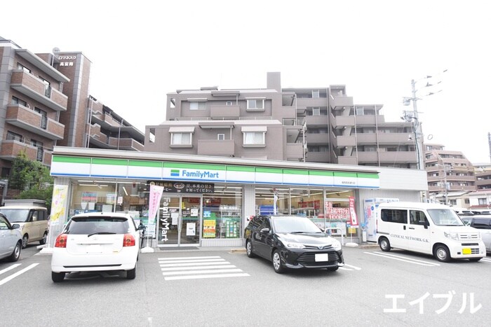 ファミリーマート高宮通り店(コンビニ)まで99m 野間シャトル