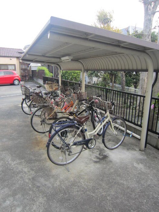 駐輪場 セジュ－ル諸岡