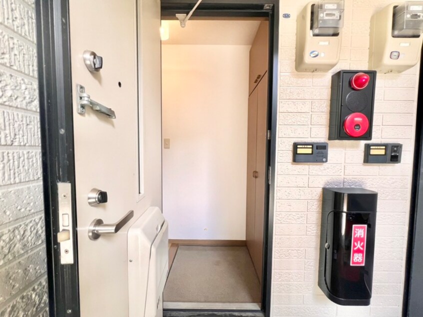 玄関 セジュ－ル諸岡