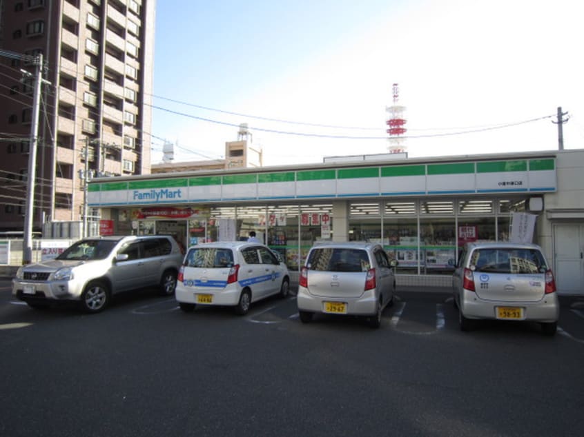 ファミリーマート(スーパー)まで270m レジェンド紺屋町2