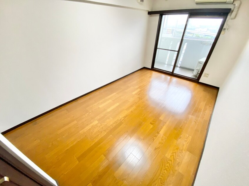 居室 ﾗｲｵﾝｽﾞﾏﾝｼｮﾝ皇后崎公園(1004)