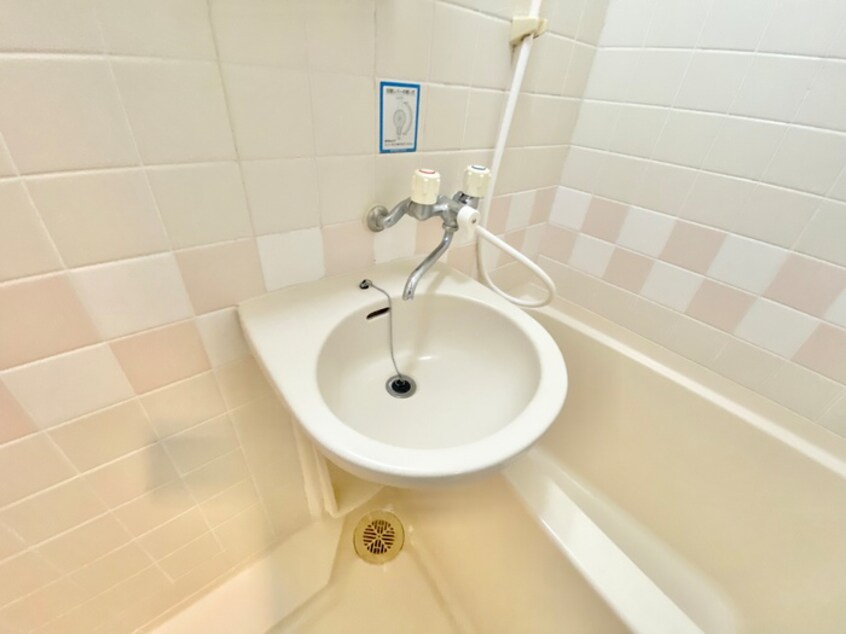 洗面 ﾗｲｵﾝｽﾞﾏﾝｼｮﾝ皇后崎公園(1004)