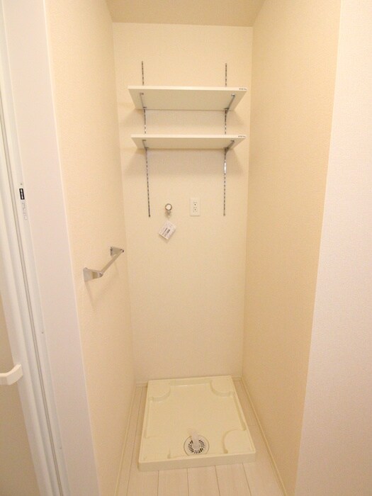 洗濯機置場 Ｄ－ｒｏｏｍＫ＆Ｙ　穴生