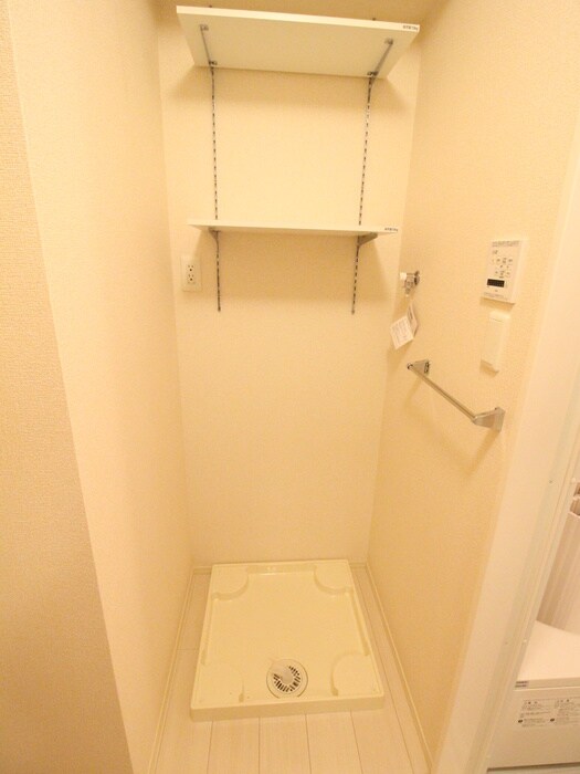 洗濯機置場 Ｄ－ｒｏｏｍＫ＆Ｙ　穴生