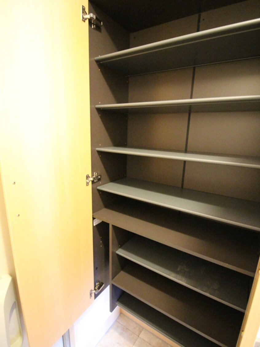 靴箱 Ｄ－ｒｏｏｍＫ＆Ｙ　穴生