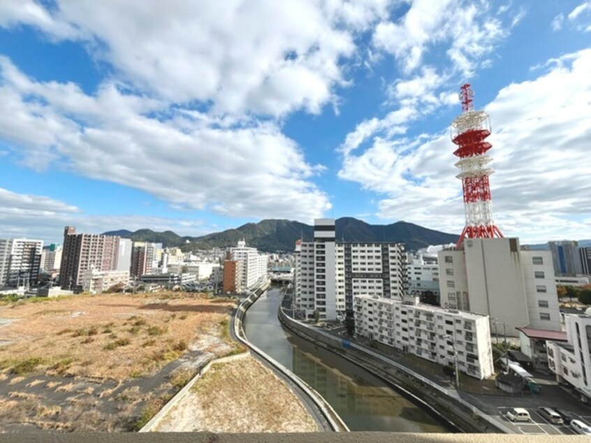 室内からの展望 エフズ・フラッツ古船場