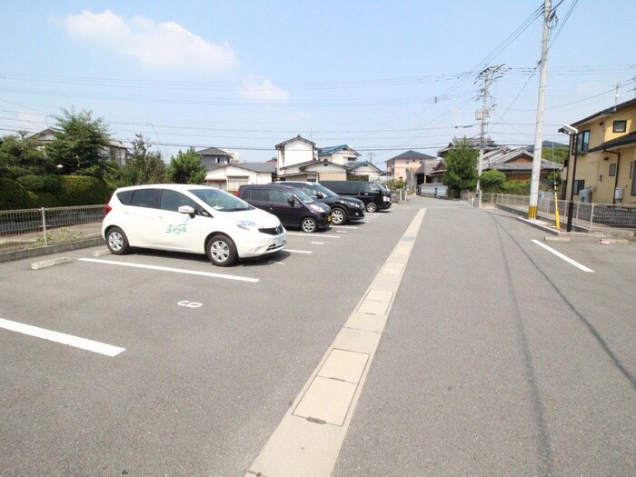 駐車場 ロワゾー・ブリュ