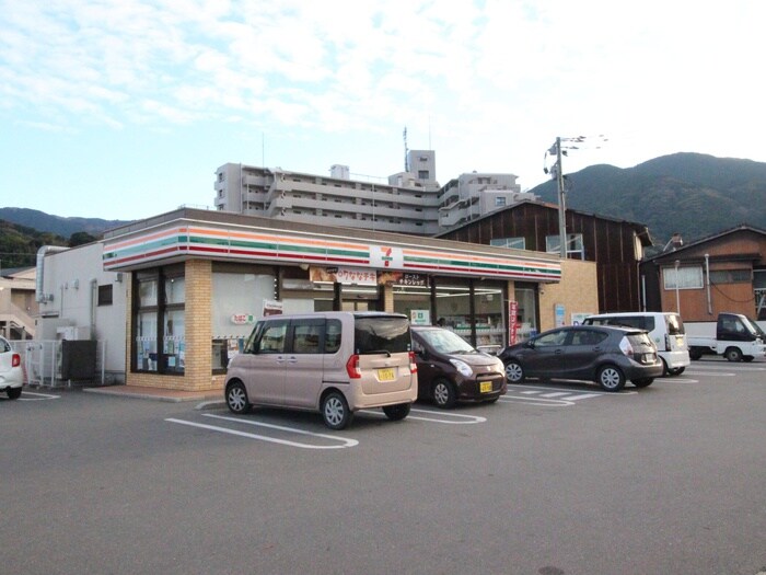 セブンイレブン二丈深江店(コンビニ)まで1226m イルマーレⅣ