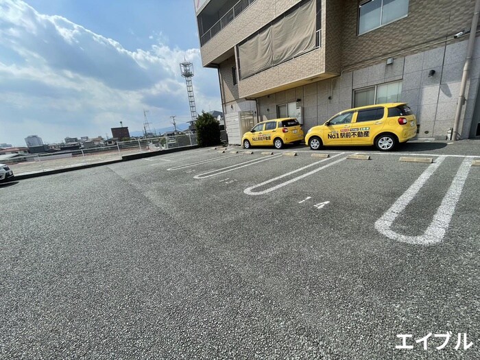 駐車場 駅前本社ビル